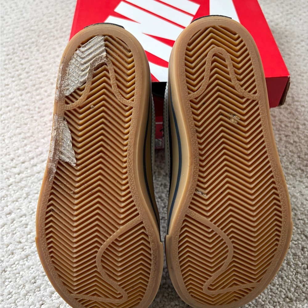 Kids Navy Blue court legacy  with Gum Sole - Picture 4 of 6